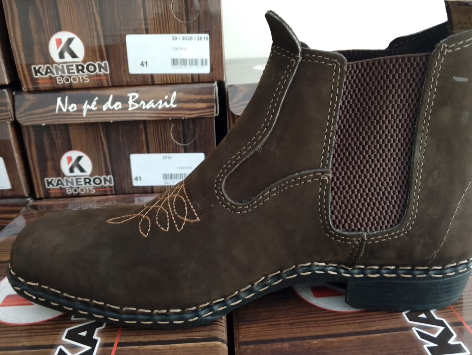 Bota Bico Quadrado